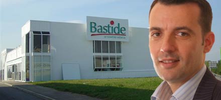 ... malades et handicapées, a été fondé en 1997 par <b>Guy Bastide</b>. - 470943_1
